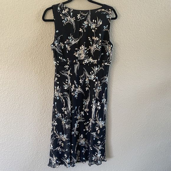 Ann Taylor Loft Dress  Black Floral Silk Midi Sleeveless Surplice NWT size 8 - Picture 5 of 12